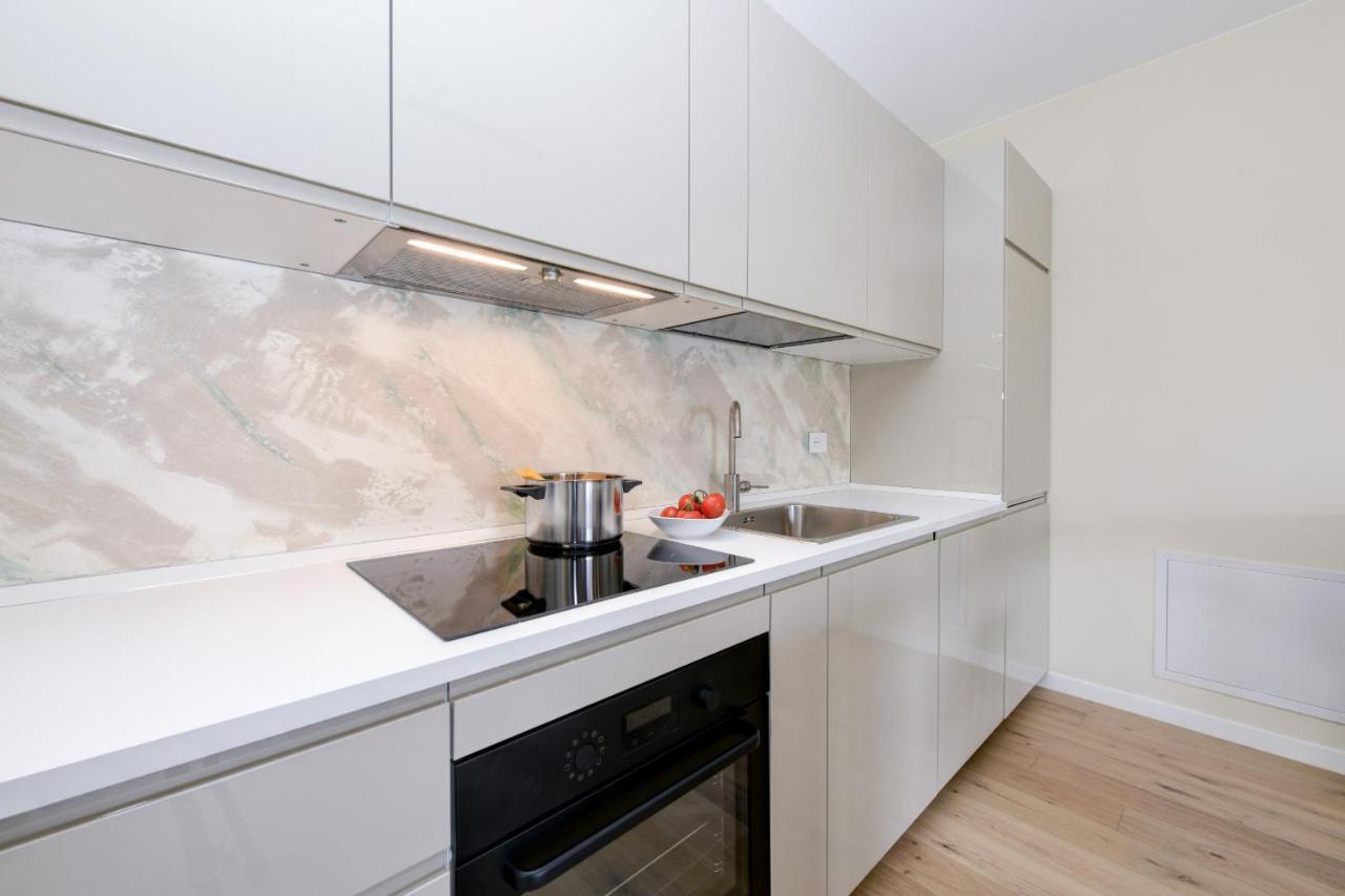 Opalia Residence - Garda Lake Lifestyle Apartment ペスキエーラ・デル・ガルダ エクステリア 写真
