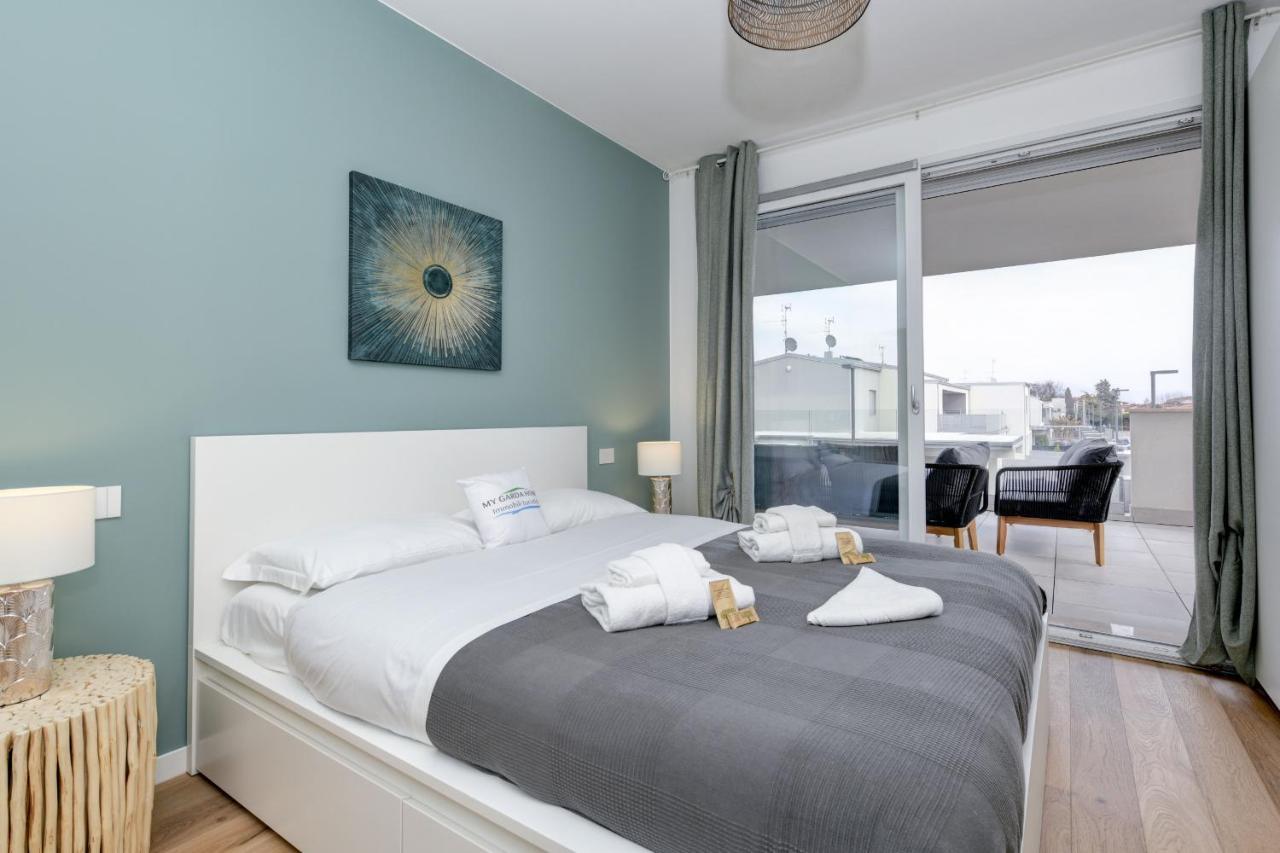 Opalia Residence - Garda Lake Lifestyle Apartment ペスキエーラ・デル・ガルダ エクステリア 写真
