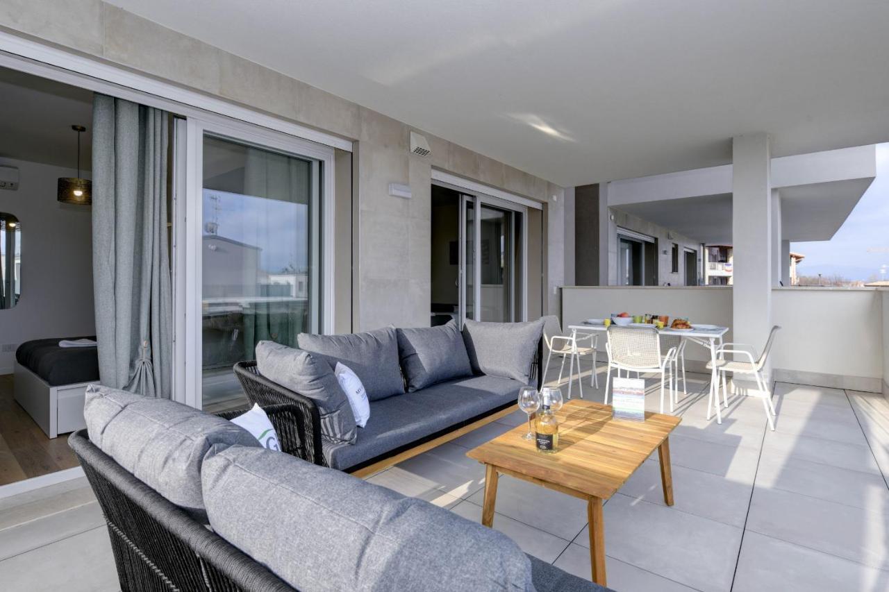 Opalia Residence - Garda Lake Lifestyle Apartment ペスキエーラ・デル・ガルダ エクステリア 写真