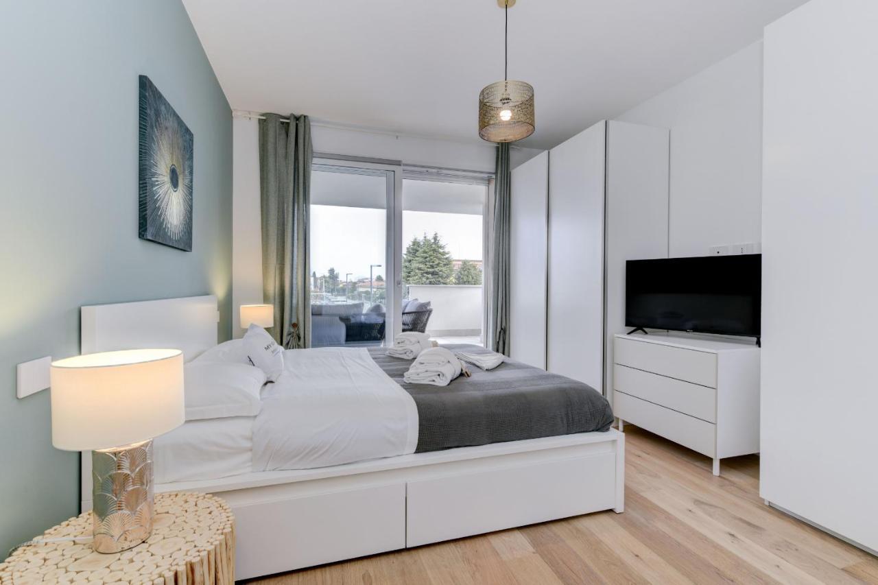 Opalia Residence - Garda Lake Lifestyle Apartment ペスキエーラ・デル・ガルダ エクステリア 写真