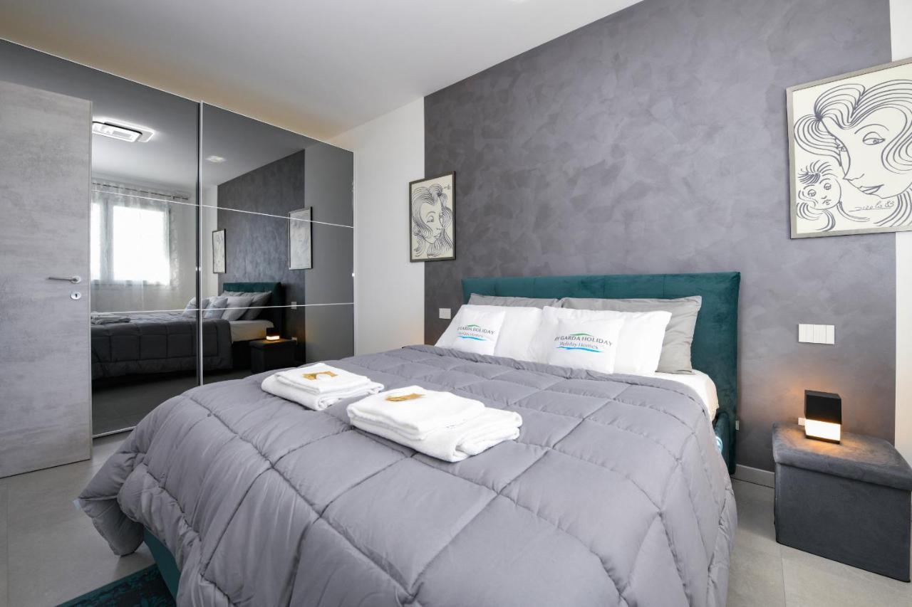 Opalia Residence - Garda Lake Lifestyle Apartment ペスキエーラ・デル・ガルダ エクステリア 写真