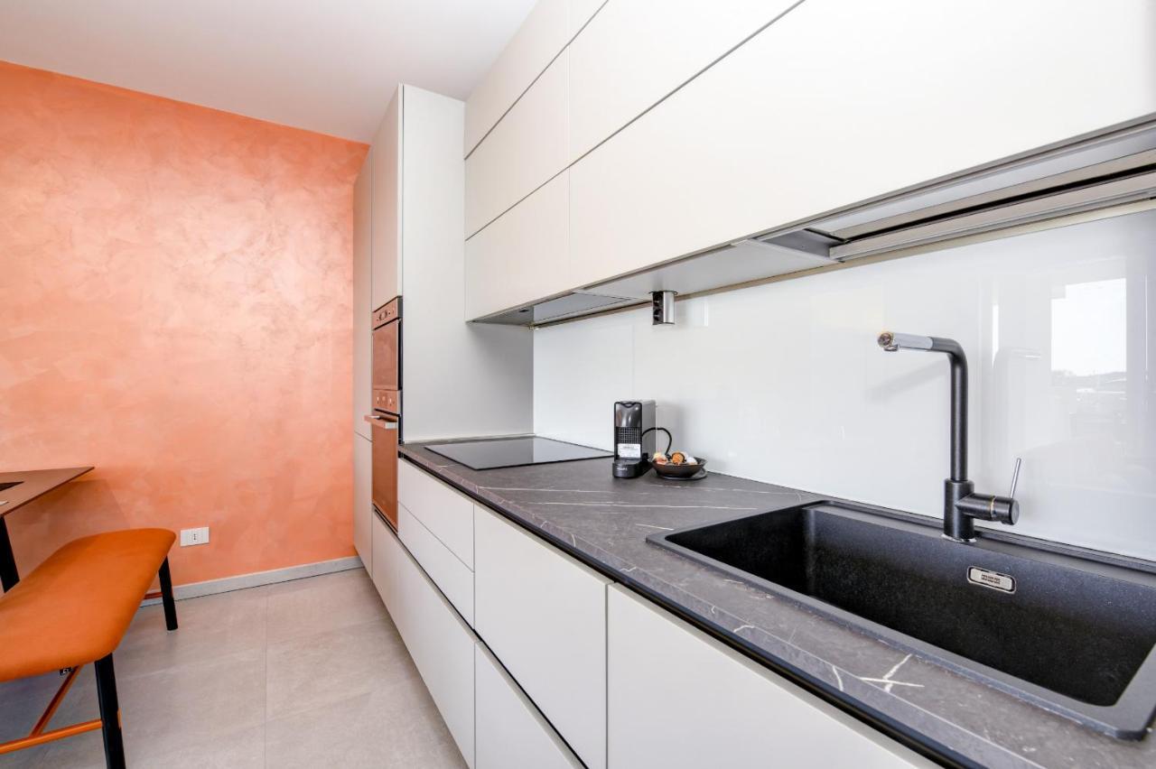 Opalia Residence - Garda Lake Lifestyle Apartment ペスキエーラ・デル・ガルダ エクステリア 写真