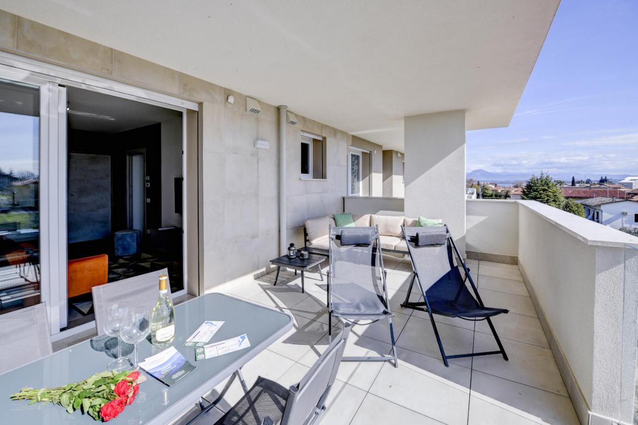 Opalia Residence - Garda Lake Lifestyle Apartment ペスキエーラ・デル・ガルダ エクステリア 写真