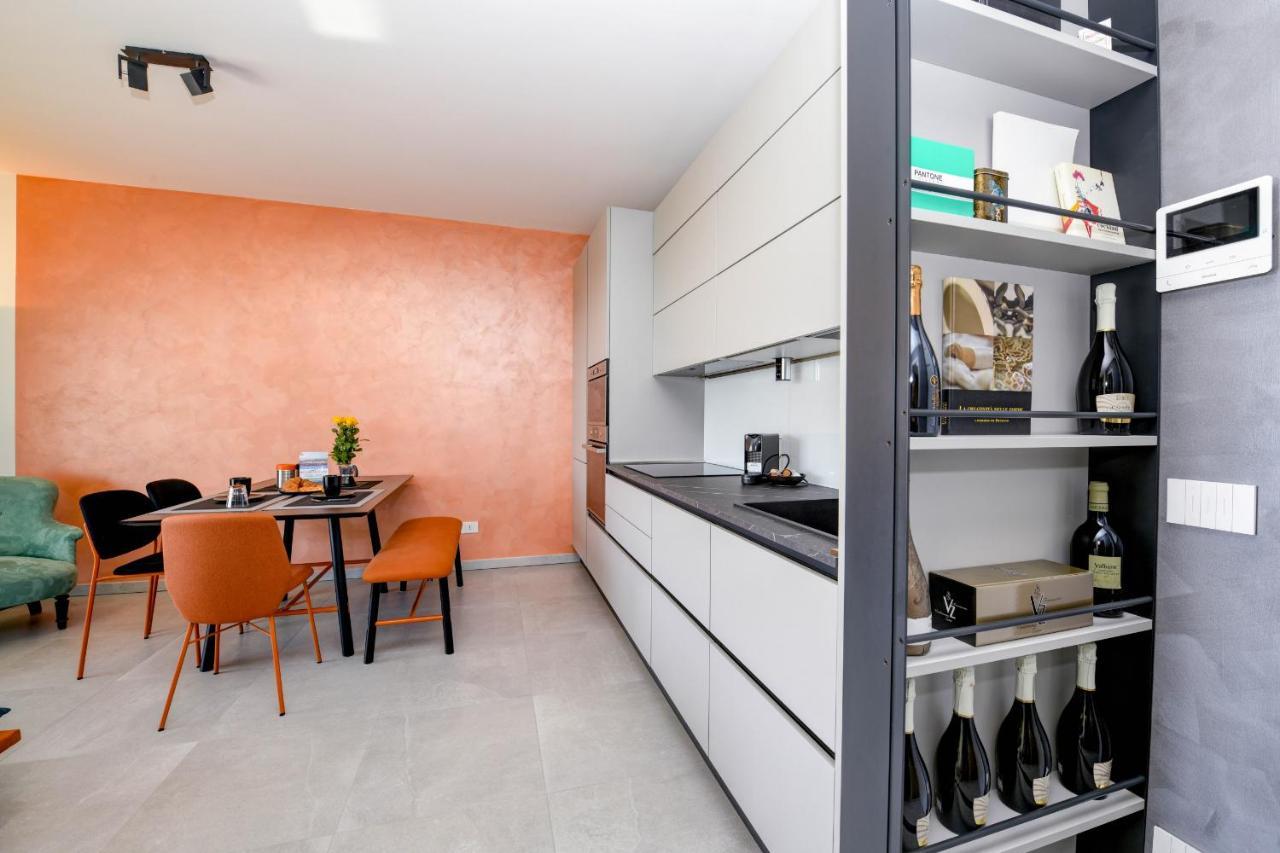 Opalia Residence - Garda Lake Lifestyle Apartment ペスキエーラ・デル・ガルダ エクステリア 写真
