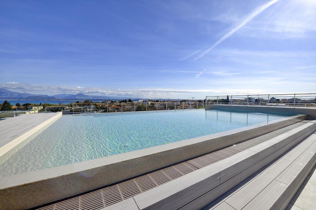 Opalia Residence - Garda Lake Lifestyle Apartment ペスキエーラ・デル・ガルダ エクステリア 写真